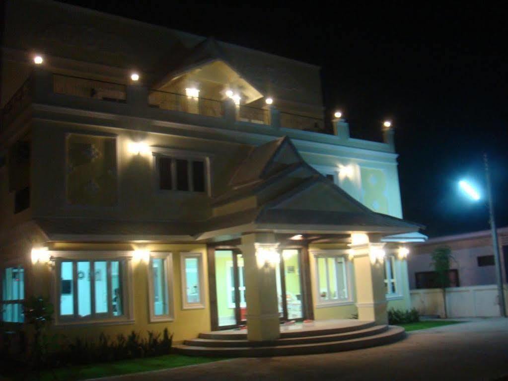 The Target Residence Chiang Rai Bagian luar foto